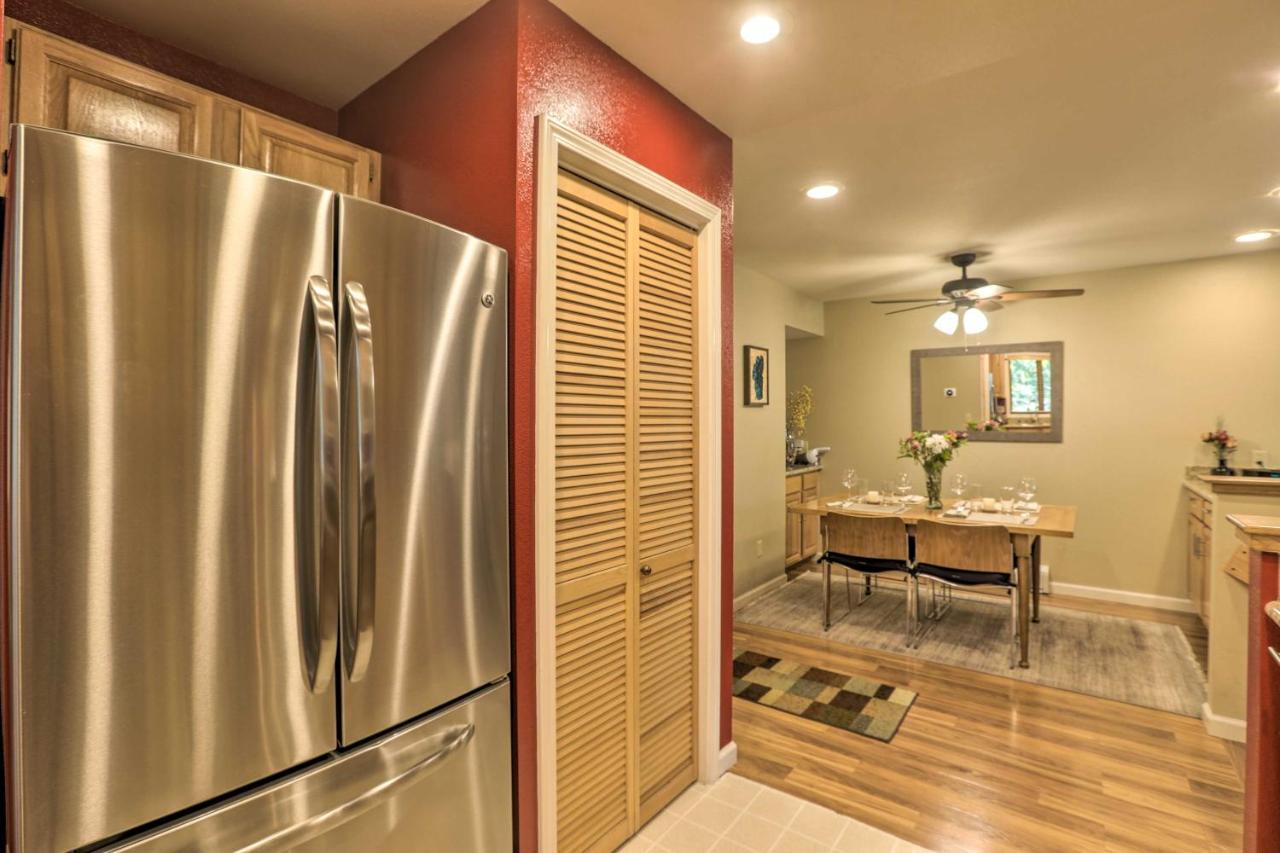 Corner-Unit Condo With Grill Walk To Lake Tahoe! Incline Village Exterior photo