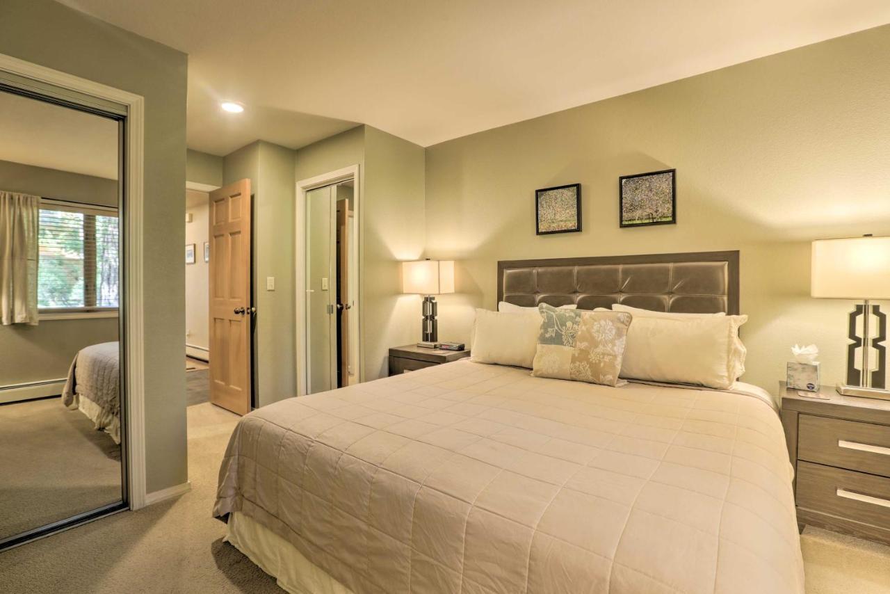 Corner-Unit Condo With Grill Walk To Lake Tahoe! Incline Village Exterior photo